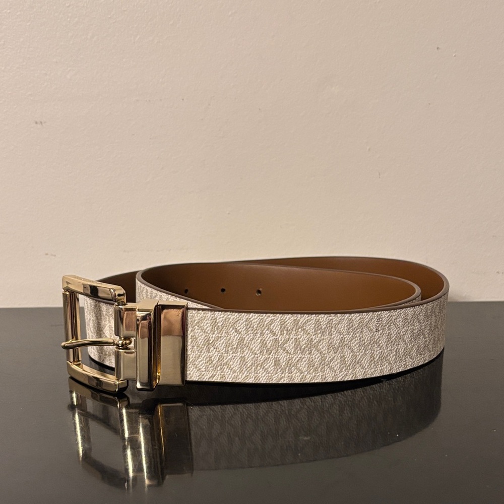 Michael Kors Reversible Leather Belt